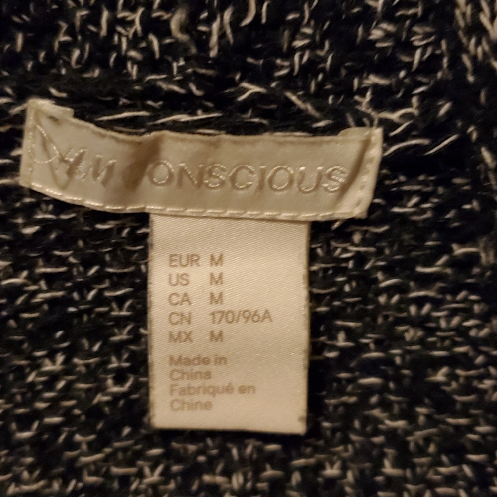 Sweater - Picture 6 of 6